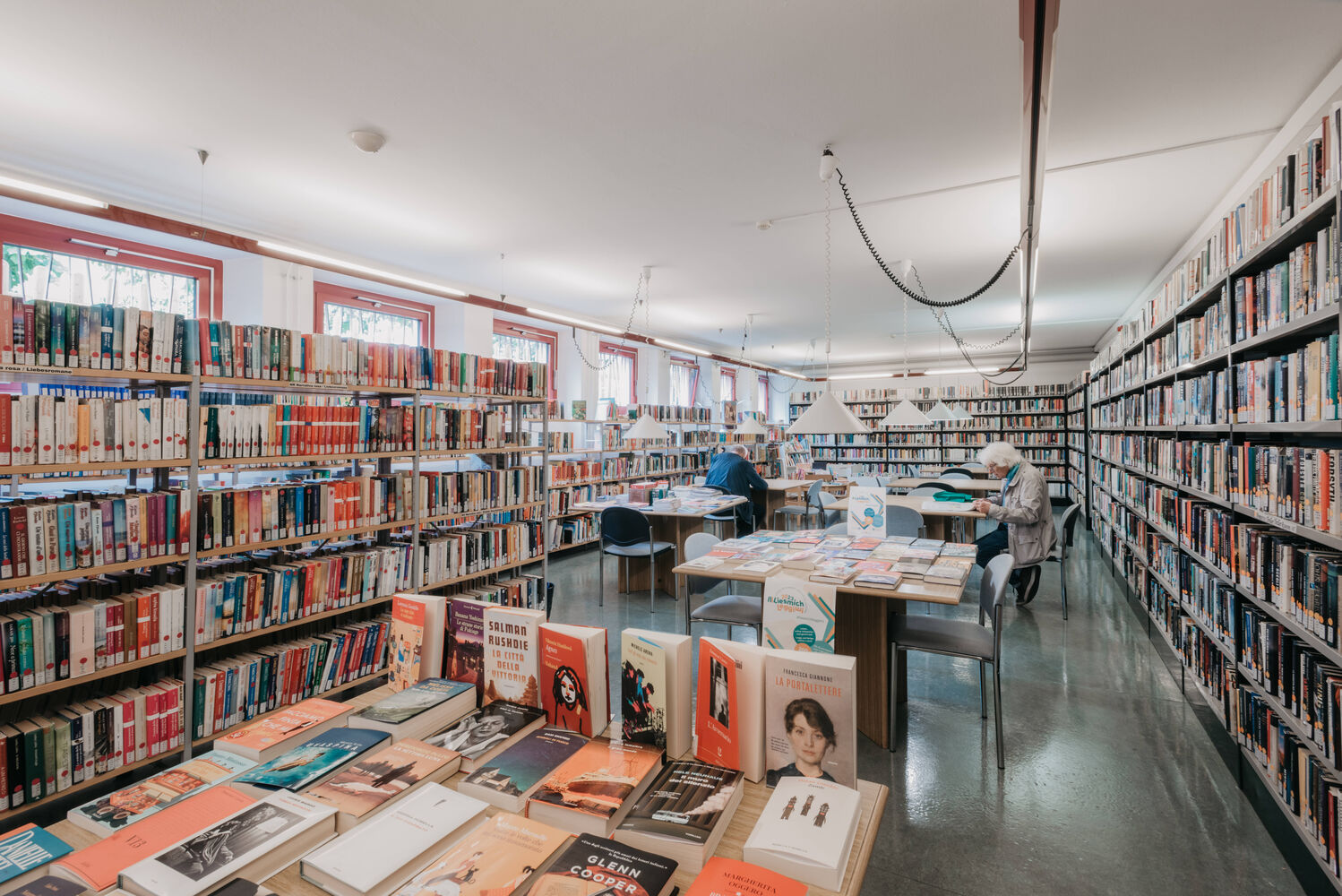 Bibliothek Neustift Innenraum