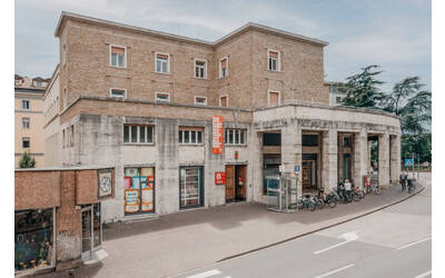 Stadtbibliothek C. Battisti