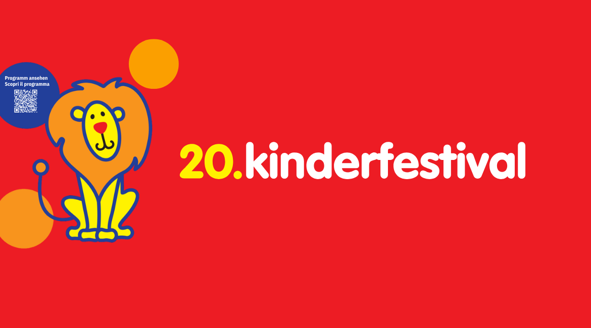 Ein leuchtend rotes Bild mit der Aufschrift „20. Kinderfestival” in Gelb und Weiß, einem stilisierten Löwen und einem QR-Code.