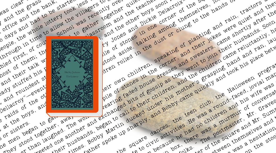 Der Einband des Buches „The Lottery“ von Shirley Jackson ist orange umrandet. Im Hintergrund sind Steine zu sehen und der mit der Schreibmaschine getippte Anfang der Erzählung.